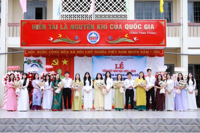 DẤU ẤN TUỔI 18 – LỄ TRI ÂN VÀ TRƯỞNG THÀNH ĐẦY XÚC ĐỘNG CỦA HỌC SINH LỚP 12 TRƯỜNG THPT ĐẮK MIL