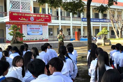 TRƯỜNG THPT ĐẮK MIL TUYÊN TRUYỀN PHÒNG, CHỐNG BẠO LỰC HỌC ĐƯỜNG VÀ BẢO VỆ HỌC SINH TRÊN MÔI TRƯỜNG MẠNG