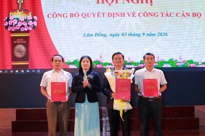 CÔNG BỐ QUYẾT ĐỊNH VỀ CÔNG TÁC CÁN BỘ TRƯỜNG THPT ĐẮK MIL SAU SẮP XẾP, TỔ CHỨC LẠI