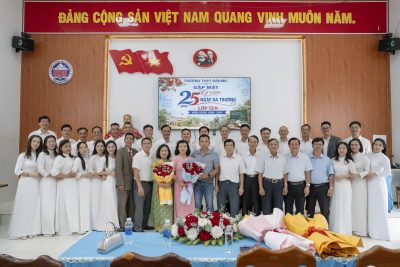 25 NĂM NGÀY TRỞ VỀ – LỚP 12H NIÊN KHÓA 1998-2001 VIẾT TIẾP KHÚC ÂN TÌNH VỚI MÁI TRƯỜNG THPT ĐẮK MIL